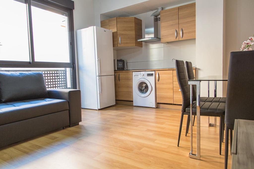 Apartamento Eursu Centro Con Piscina مالقة المظهر الخارجي الصورة